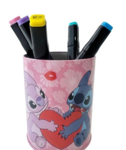 Set de marqueurs + pot a crayon inclus